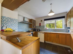 Kitchen- click for photo gallery
